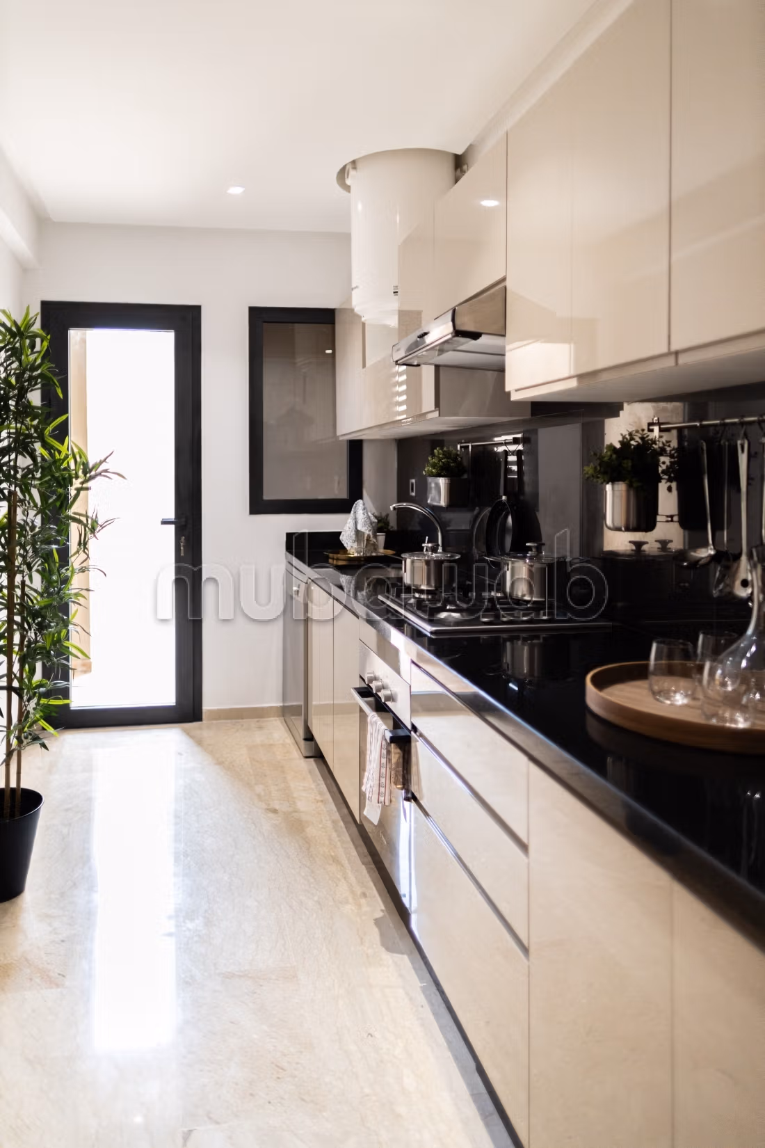 Appartement de 108 m² en vente avec place de parking titrée et Balcon