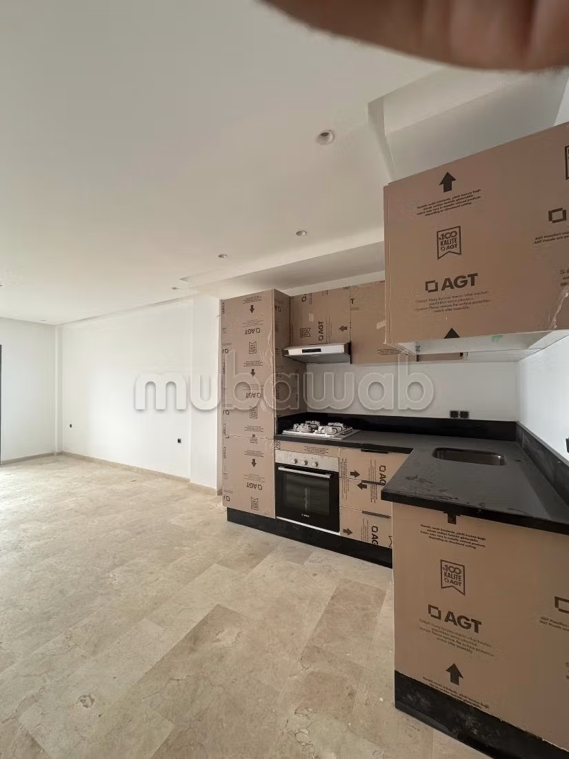 Bel appartement à vendre à Franceville. 1 chambre