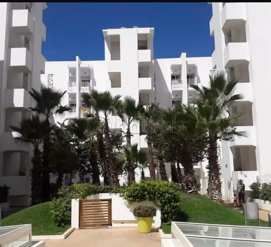 Vend appartement à 10 min de Casanearshore Sidi Maarouf. 
2 belles chambres. Belle terrasse et jardin